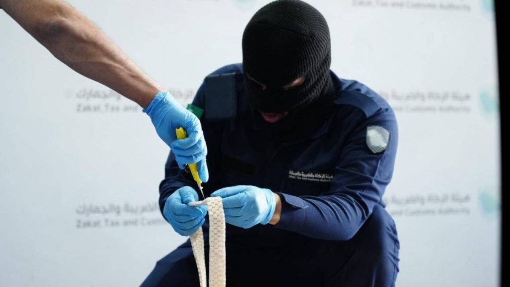 جمرك الحديثة يُحبط محاولة تهريب أكثر من 154 ألف حبة من مادة الإمفيتامين (الكبتاجون)