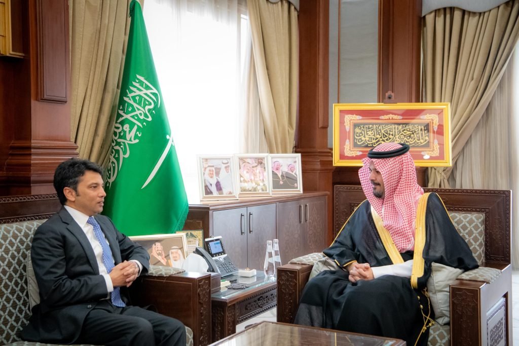 أمير المدينة يستقبل قنصل باكستان