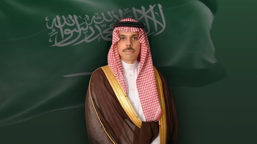 وزير الخارجية يصل إلى مدينة أنطاليا في تركيا