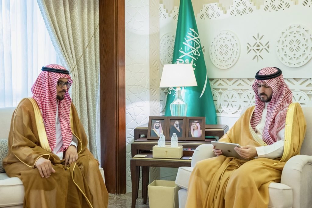 نائب أمير الشرقية يطّلع على جهود بنك التنمية الاجتماعية بالمنطقة الشرقية