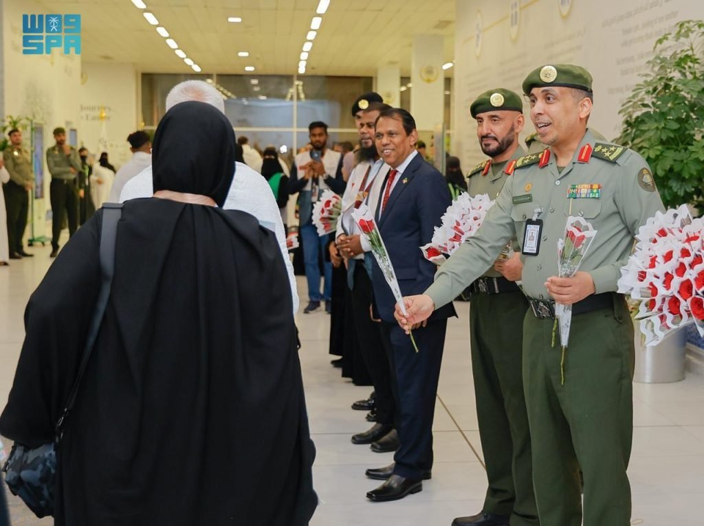 وصول أولى رحلات مستفيدي مبادرة “طريق مكة” من المالديف