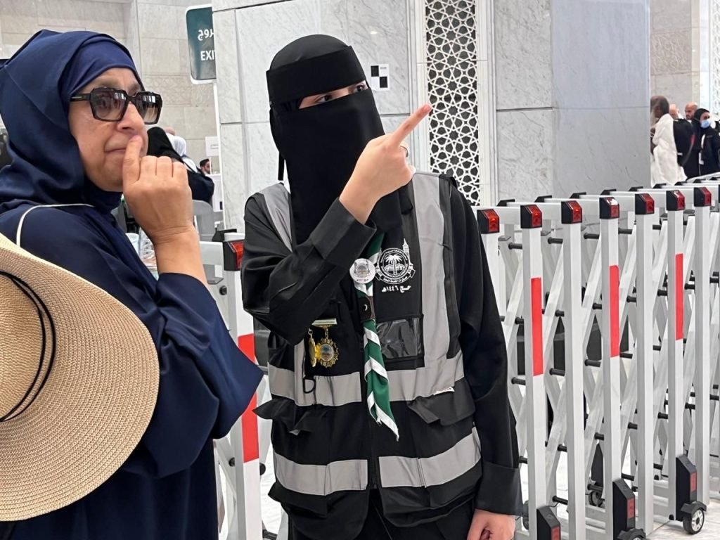 معسكرات الخدمة العامة.. إرث وطني وإنساني يجسد قيم العطاء السعودية في خدمة ضيوف الرحمن