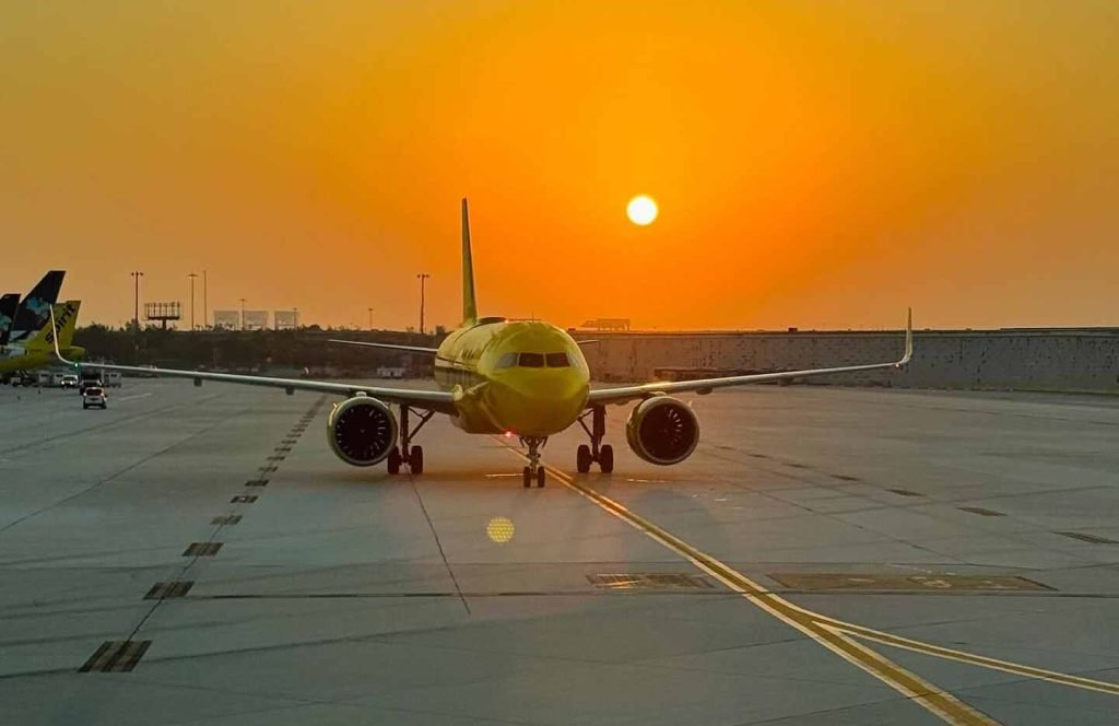 أول شركة طيران عالمية تعلن إفلاسها بسبب حرب إيران