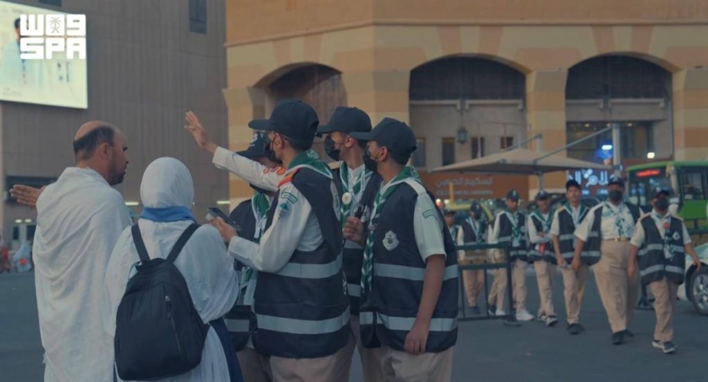 متطوعو وزارة الداخلية يسهمون في دعم الخدمات الإنسانية لضيوف الرحمن خلال حج 1447هـ