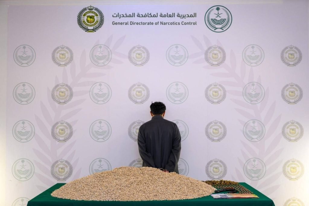 “مكافحة المخدرات” تضبط (845.087) قرصًا من مادة الإمفيتامين المخدر بالمنطقة الشرقية