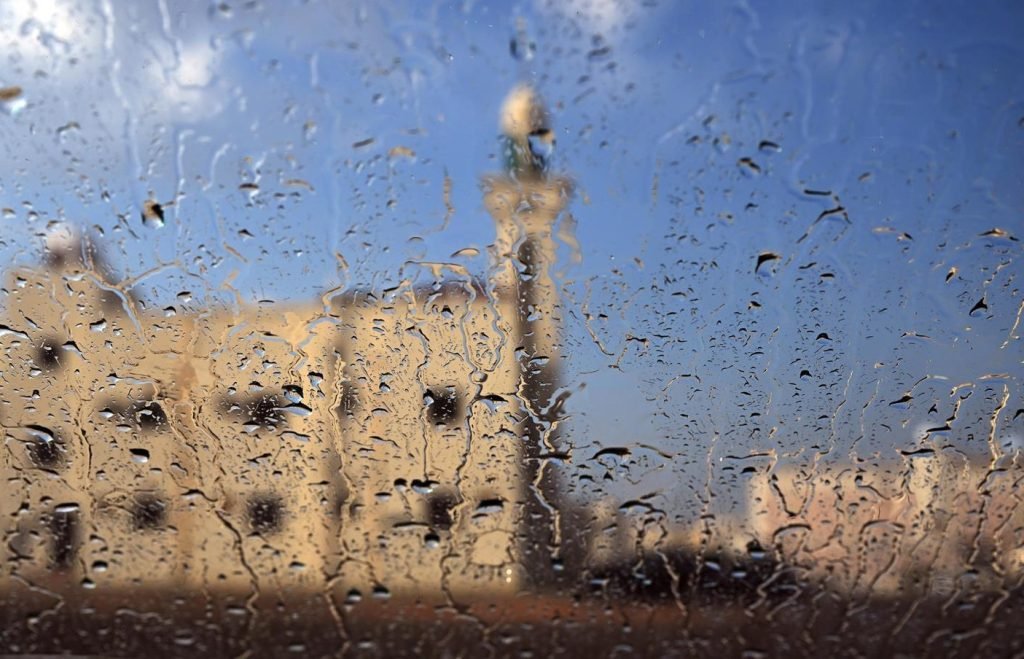«الأرصاد»: أمطار على بعض مناطق المملكة تستمر لعدة أيام