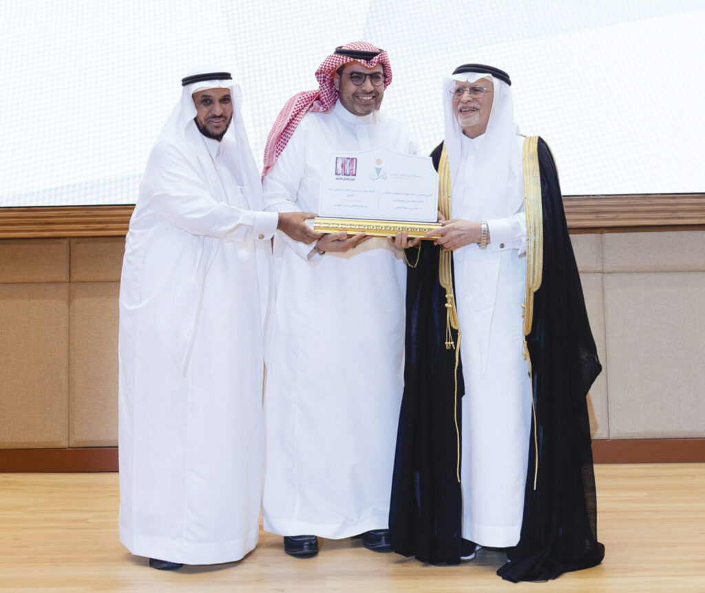 ياسر مدخلي.. ومسيرة تأسيسية في مسرح الطفل السعودي