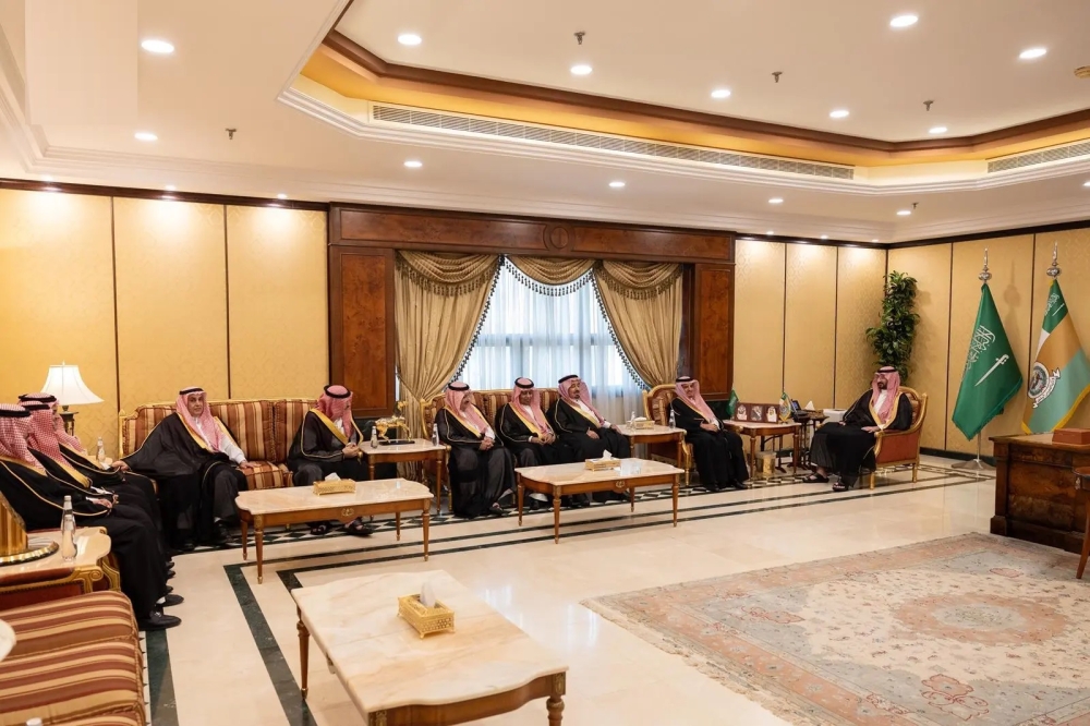 وزير الحرس الوطني يستقبل عددًا من أمراء الأفواج في القطاع الغربي
