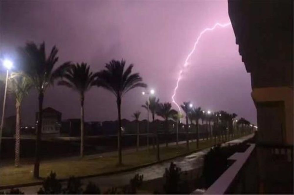طقس السبت.. أمطار رعدية وزخات من البرد على أجزاء من 5 مناطق