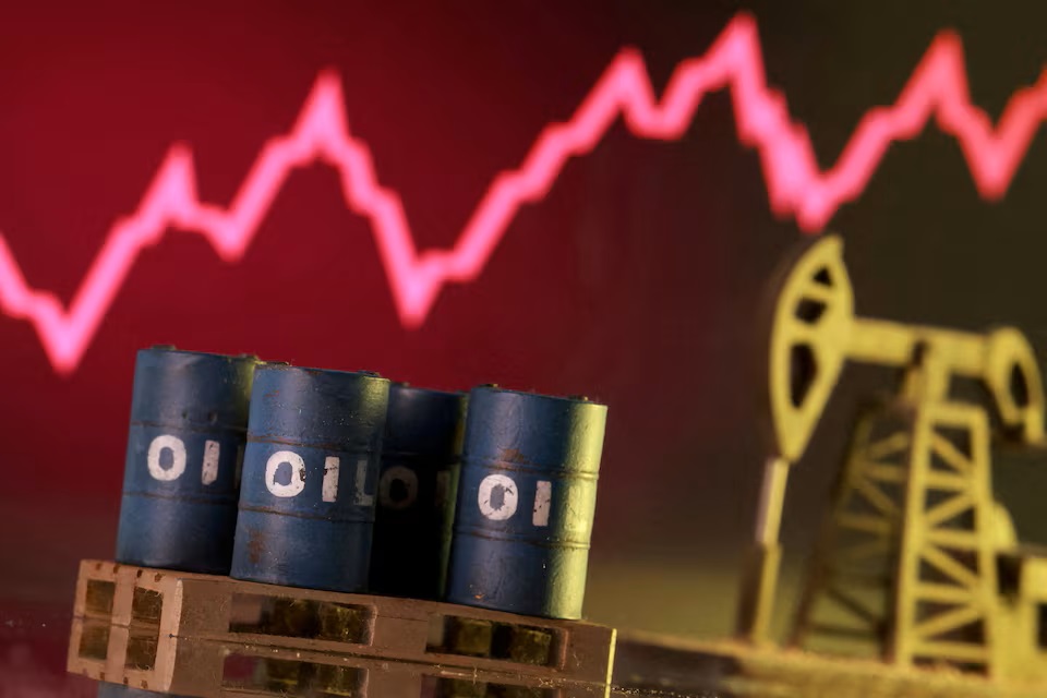 استقرار صادرات نفط الخليج ولكنها أقل بـ 40 % من ما قبل الحرب