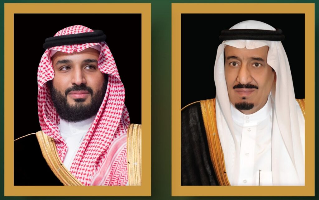 الملك سلمان وولي العهد يعزيان رئيس الجزائر في ضحايا حادث انقلاب حافلة الركاب