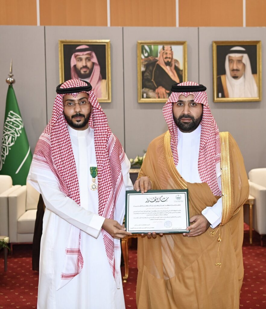 أمير جازان يكرّم ثلاثة مواطنين لتبرعهم بأجزاء من أعضائهم