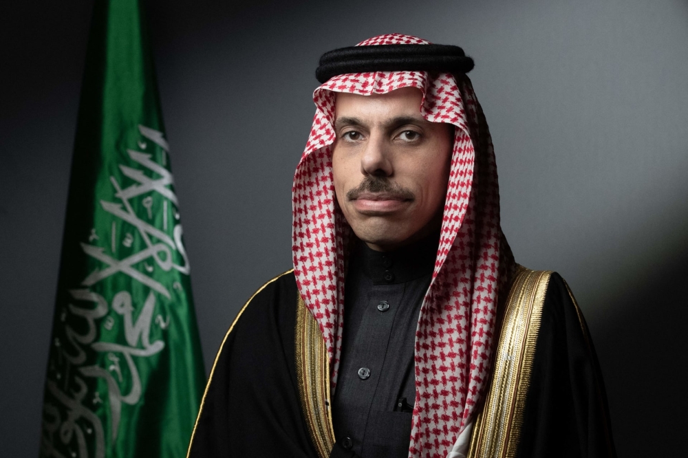 في زيارة رسمية.. وزير الخارجية يصل إلى ألمانيا